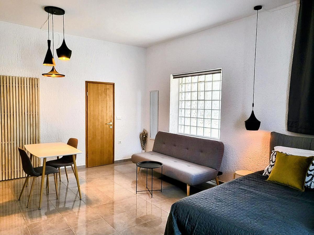 Studio Square Funtana Apartman Kültér fotó